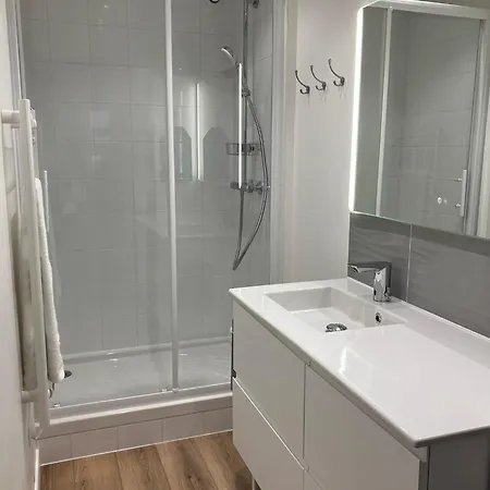 Hyper Centre - Draps Inclus - Fibre - Parking - Local Velos - Jusqu'a 6 Personnes