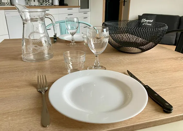 Hyper Centre - Draps Inclus - Fibre - Parking - Local Velos - Jusqu'a 6 Personnes سانت-بريفين-لي-بان